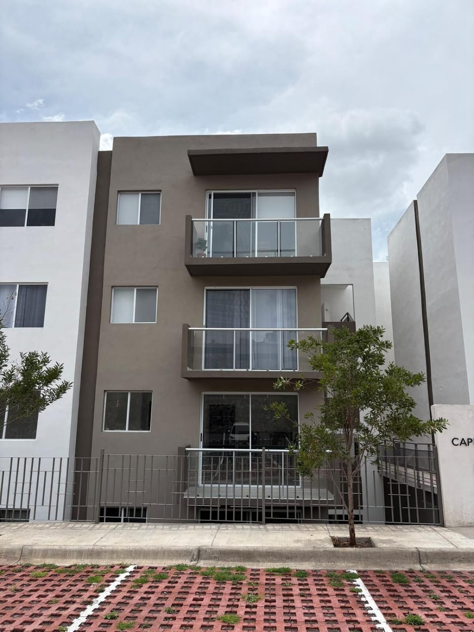 Departamento nuevo 2 autos wifi vigilancia 24-7 Apartment in Santiago de Queretaro