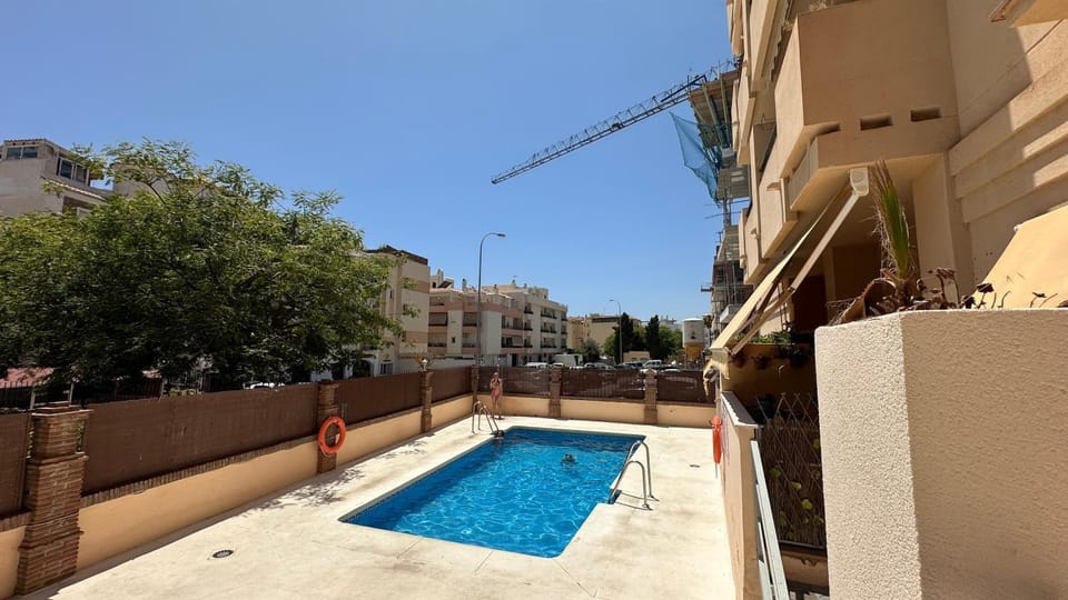 Property building, Day, Pool view, Swimming pool