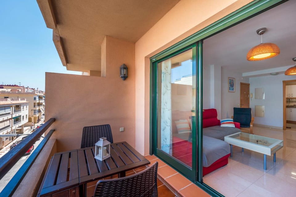Day, View (from property/room), Balcony/Terrace, Living room, Seating area, Dining area