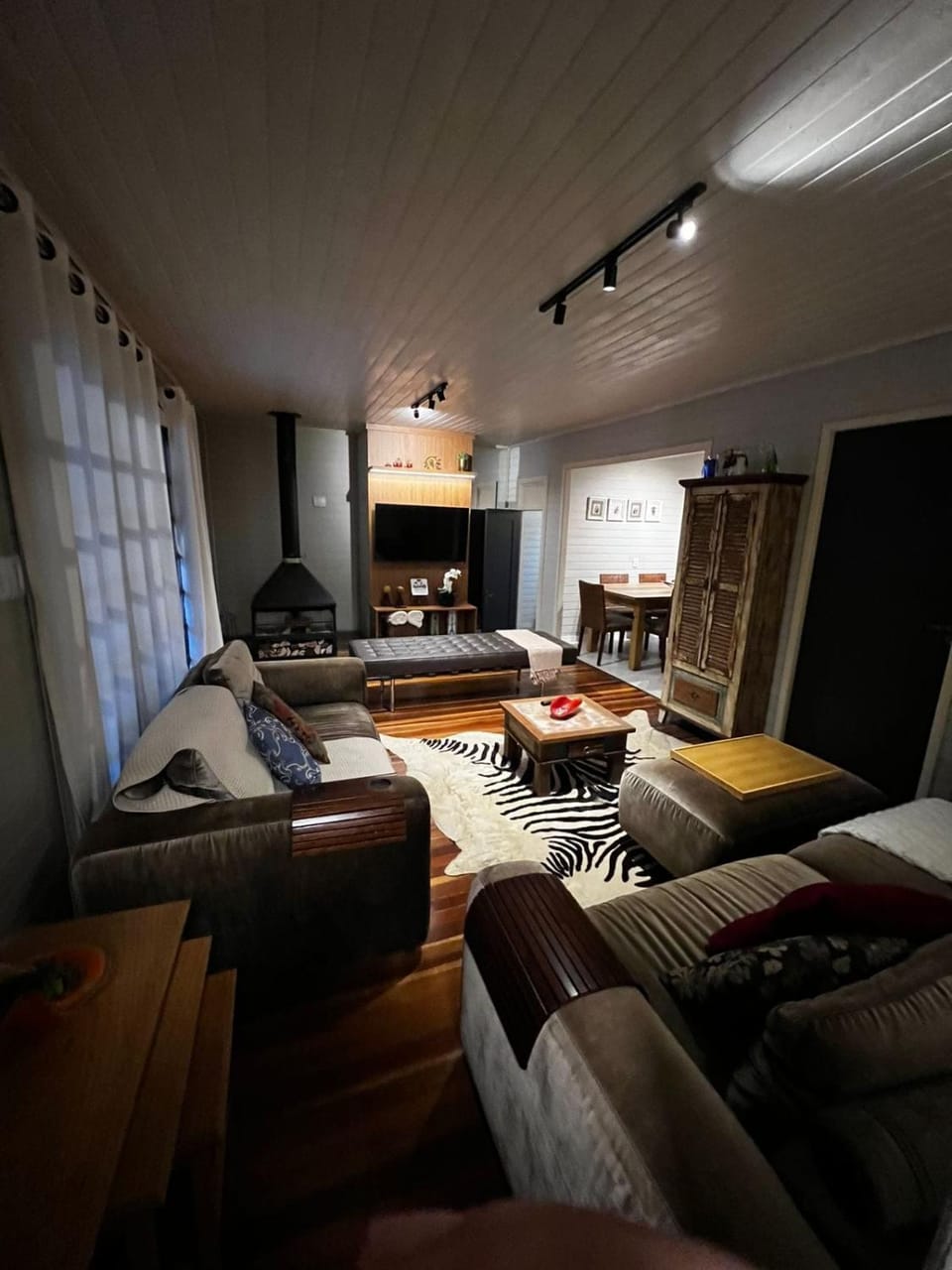 TV and multimedia, Living room, Seating area