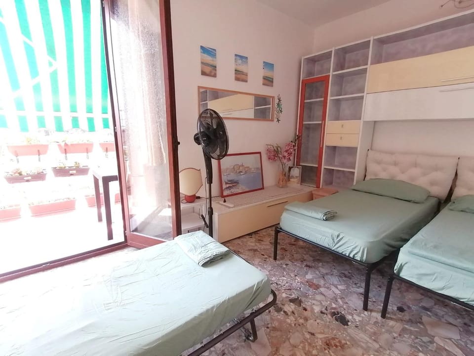 Alassio Camera Familiare con Terrazza Vista Panoramica Vacation rental in Liguria