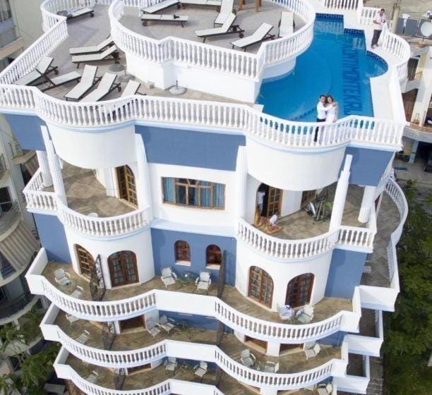 Property building, Swimming pool