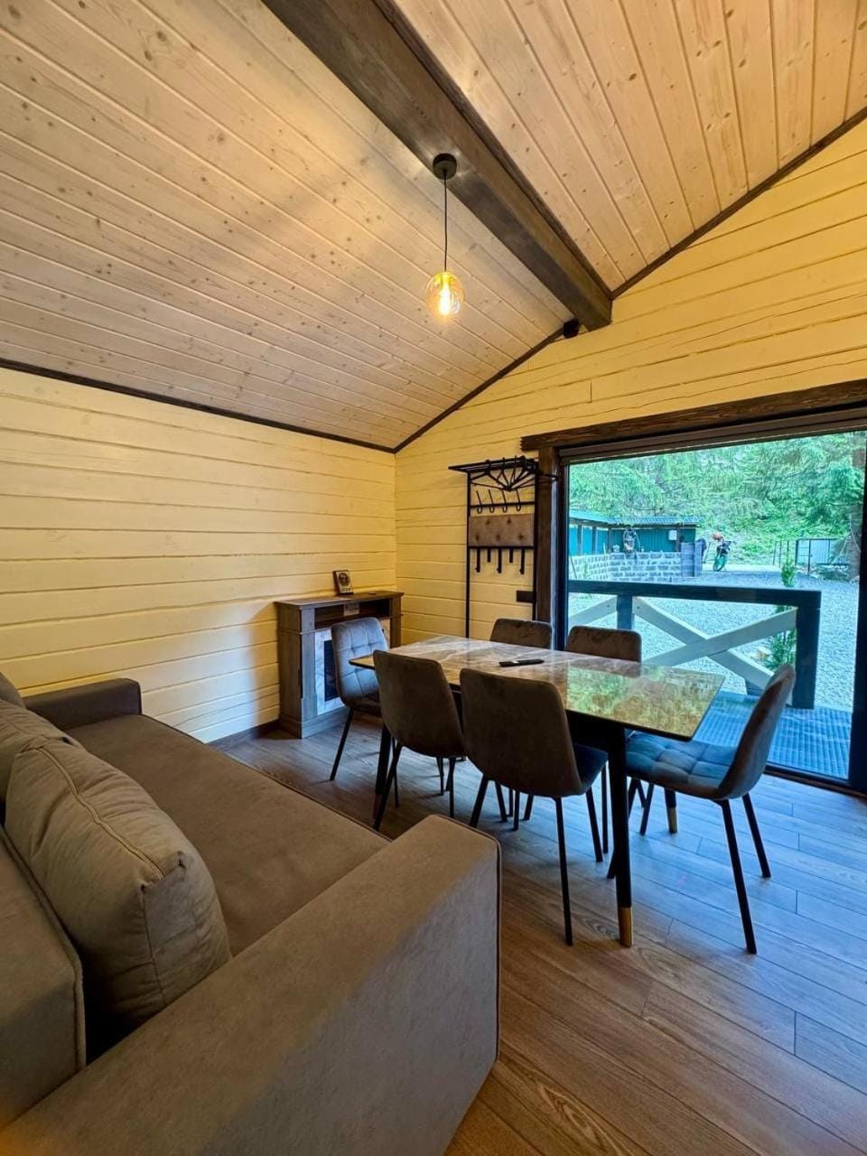 Шале Верховинський водограй Chalet in Ukraine