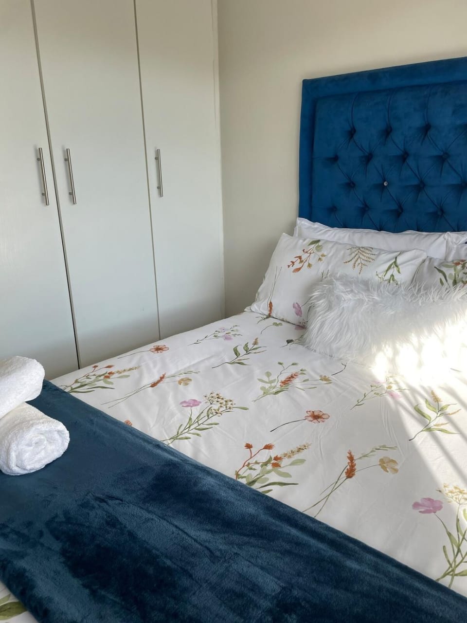 The Palm Retreat sea views Apartment in Margate