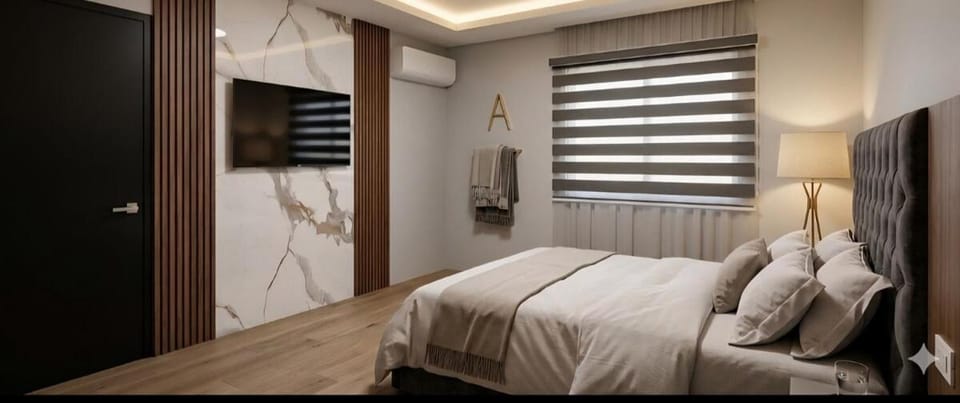 Photo of the whole room, Bedroom