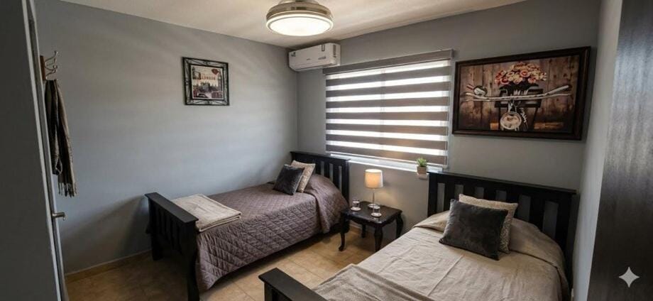 Photo of the whole room, Bedroom, air conditioner