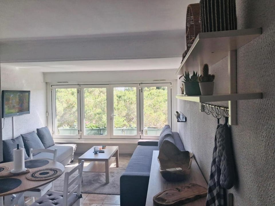 studio bord de mer, clim, jardin et parking Apartment in La Seyne-sur-Mer