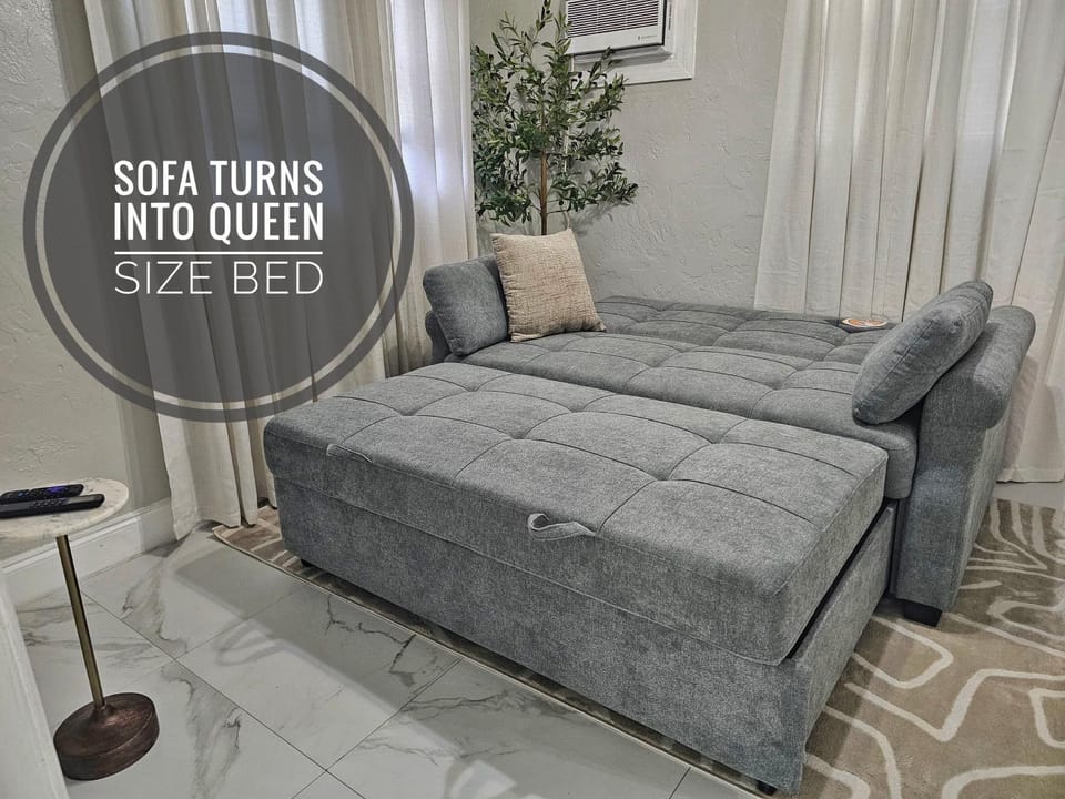 Miami Gardens Cozy 2-Bedroom Private Guesthouse House in North Miami Beach