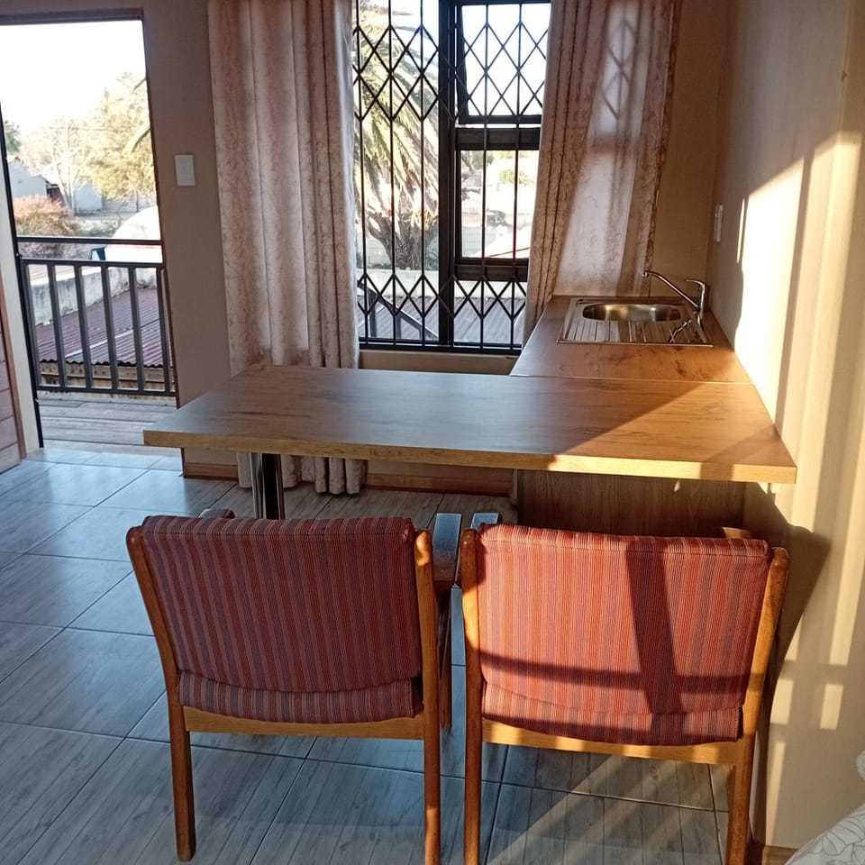 Balcony/Terrace, Dining area