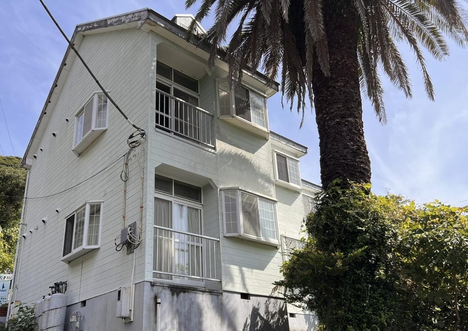 Property building, Day