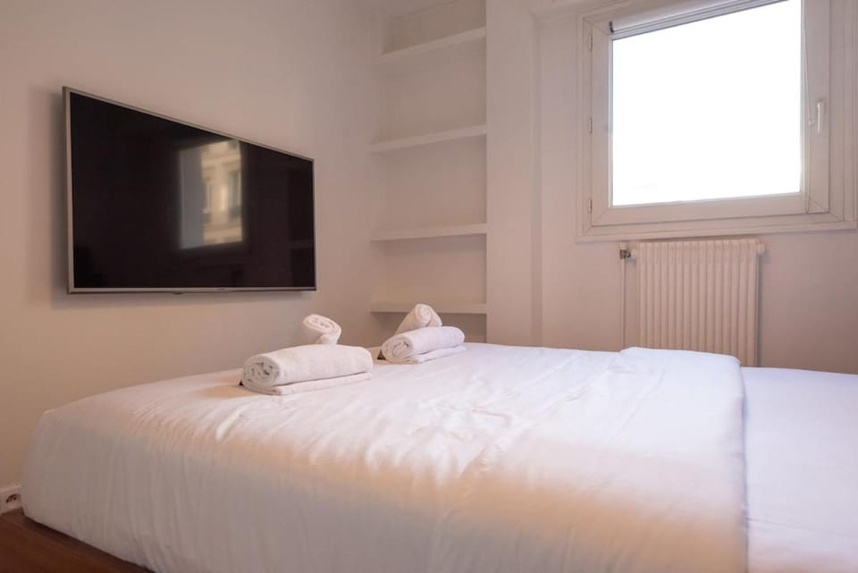 Enjoy Parisian Life few Steps from Trocadéro Apartment in Paris