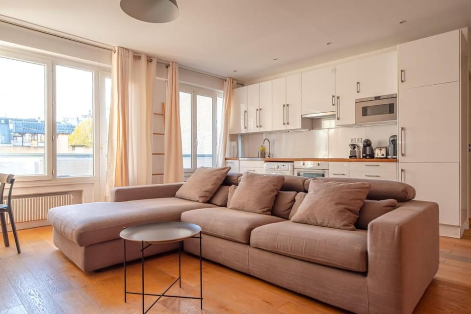 Enjoy Parisian Life few Steps from Trocadéro Apartment in Paris