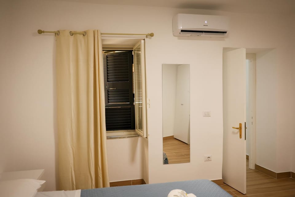 House sciò sciò Apartment in Naples