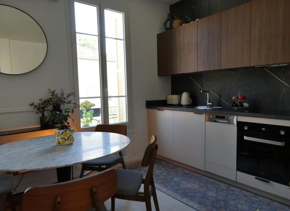 Charmant T2 rénové, plein sud, à 200m du tram Apartment in Nice