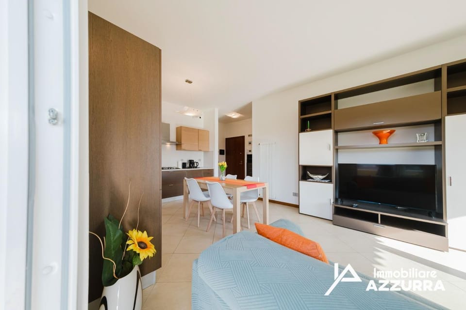 TV and multimedia, Living room, Dining area, pet friendly
