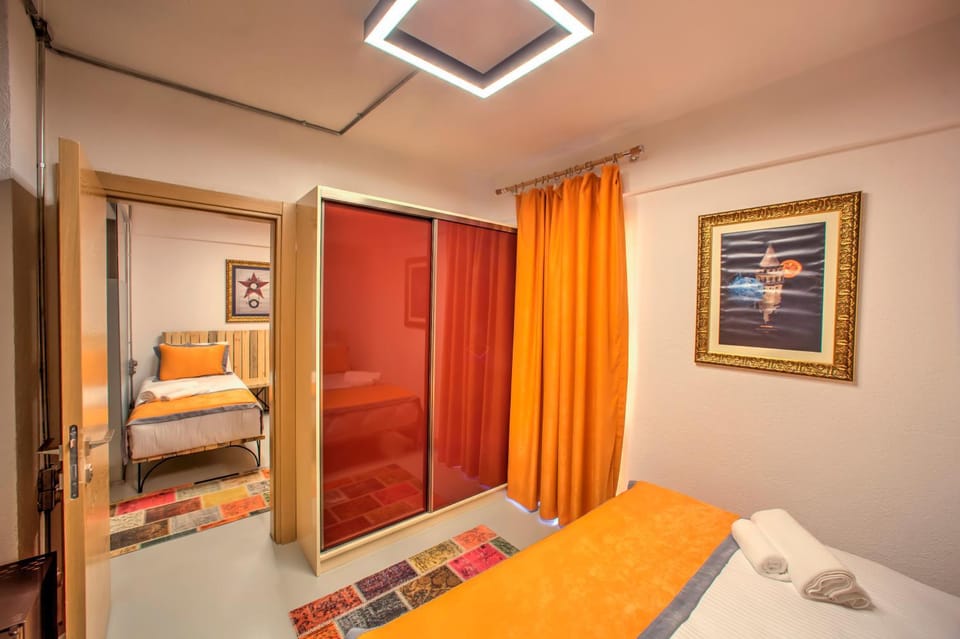 Bed, Photo of the whole room, Decorative detail, Buffet breakfast, cot