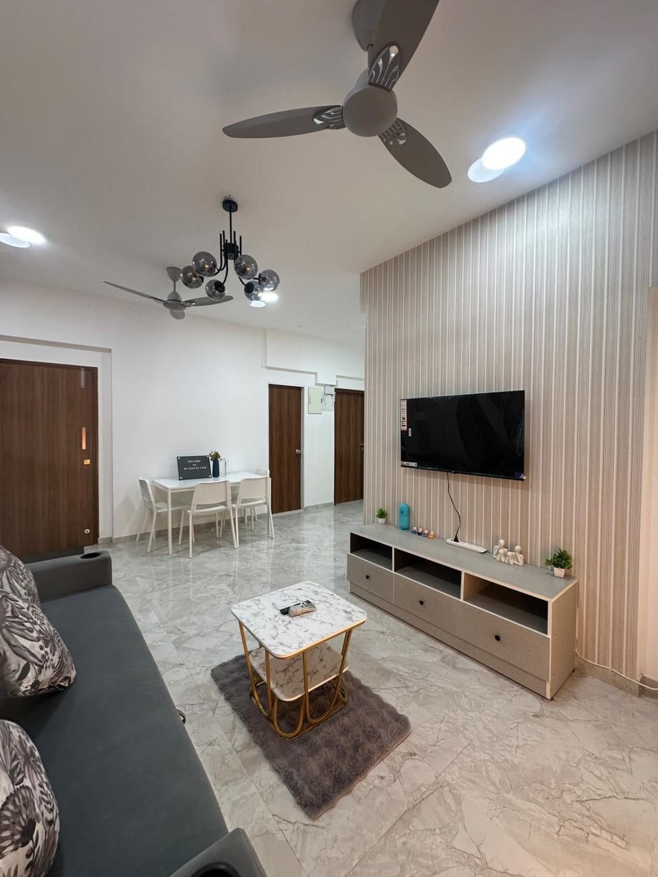 Rahuls Oasis Apartment in Mumbai