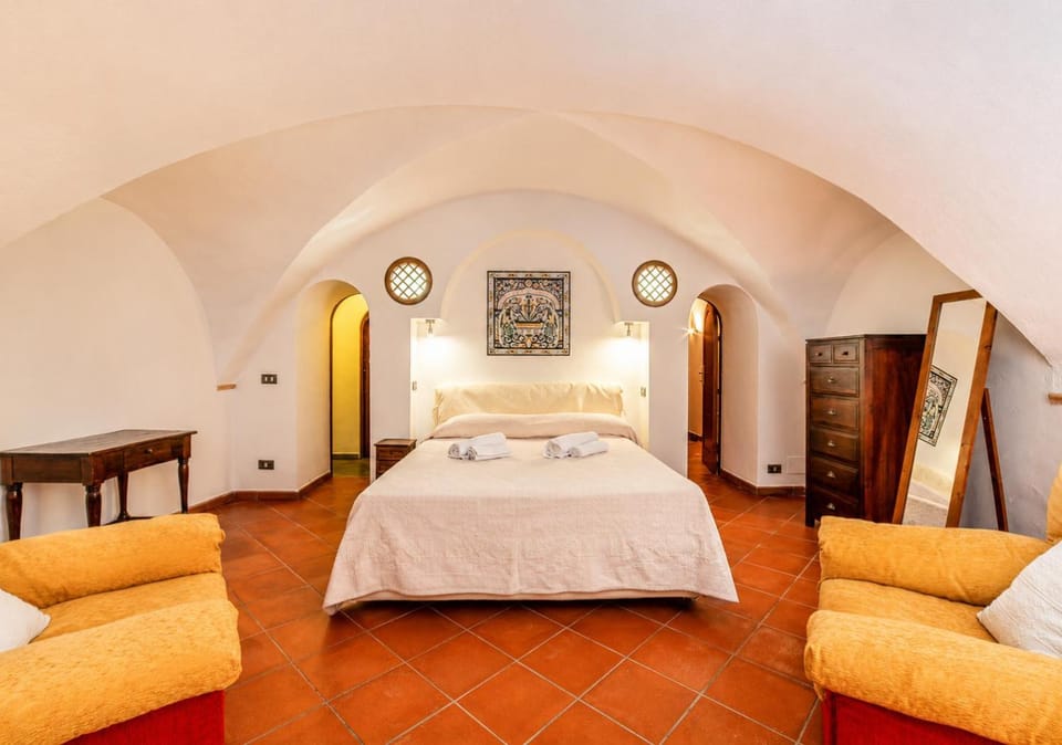 Sardinian Gallery Corso Ottocento Apartment in Bosa