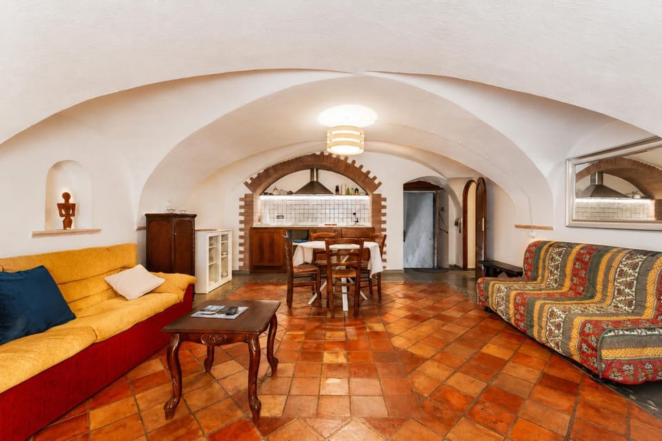 Sardinian Gallery Corso Ottocento Apartment in Bosa