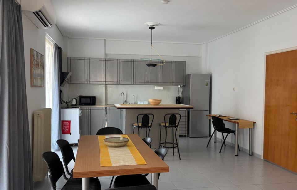 Dining area, kitchen