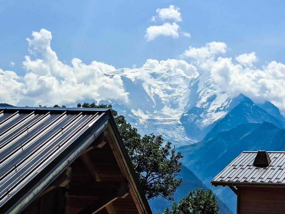 Diane Cottage Garden with view Peaceful Chalet in Saint-Gervais-Bains