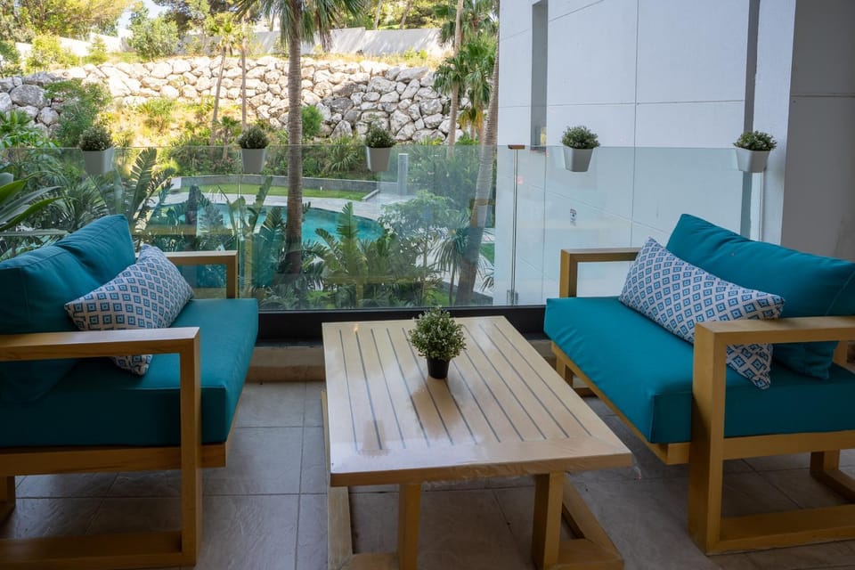 Coral Towers Vue piscine 2 min gare city mall Apartment in Tangier