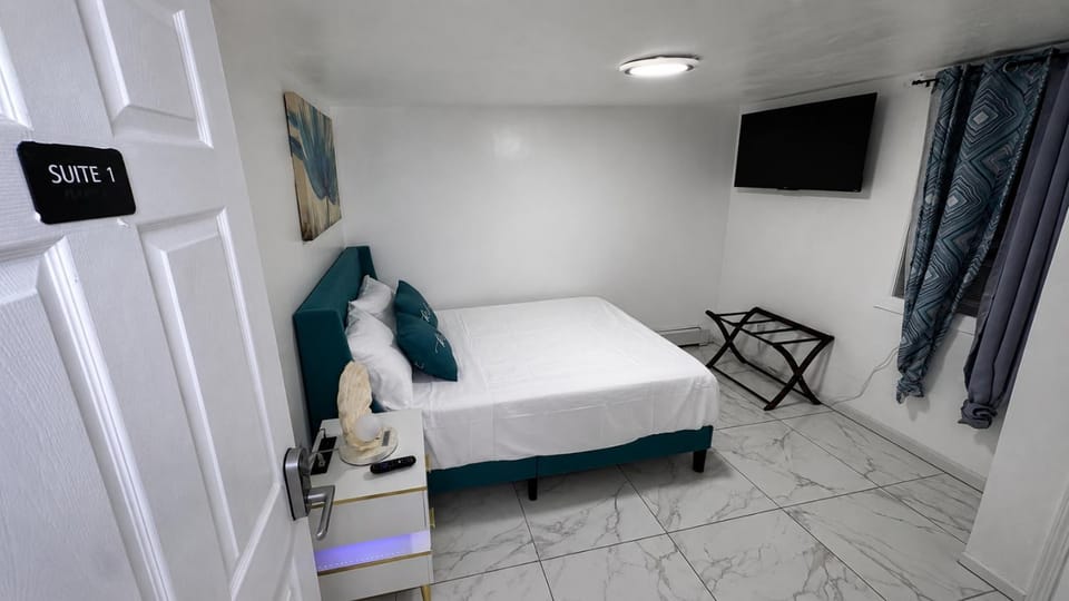 Stylish 2br Pet-Friendly suite Near Islip Airport! Apartment in Central Islip