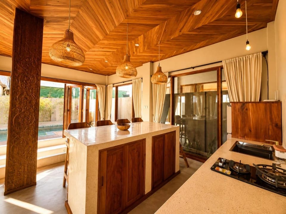 Follow Your Dreams Boutique Villa, close to sunset beach, soft opening Hotel in Pemenang