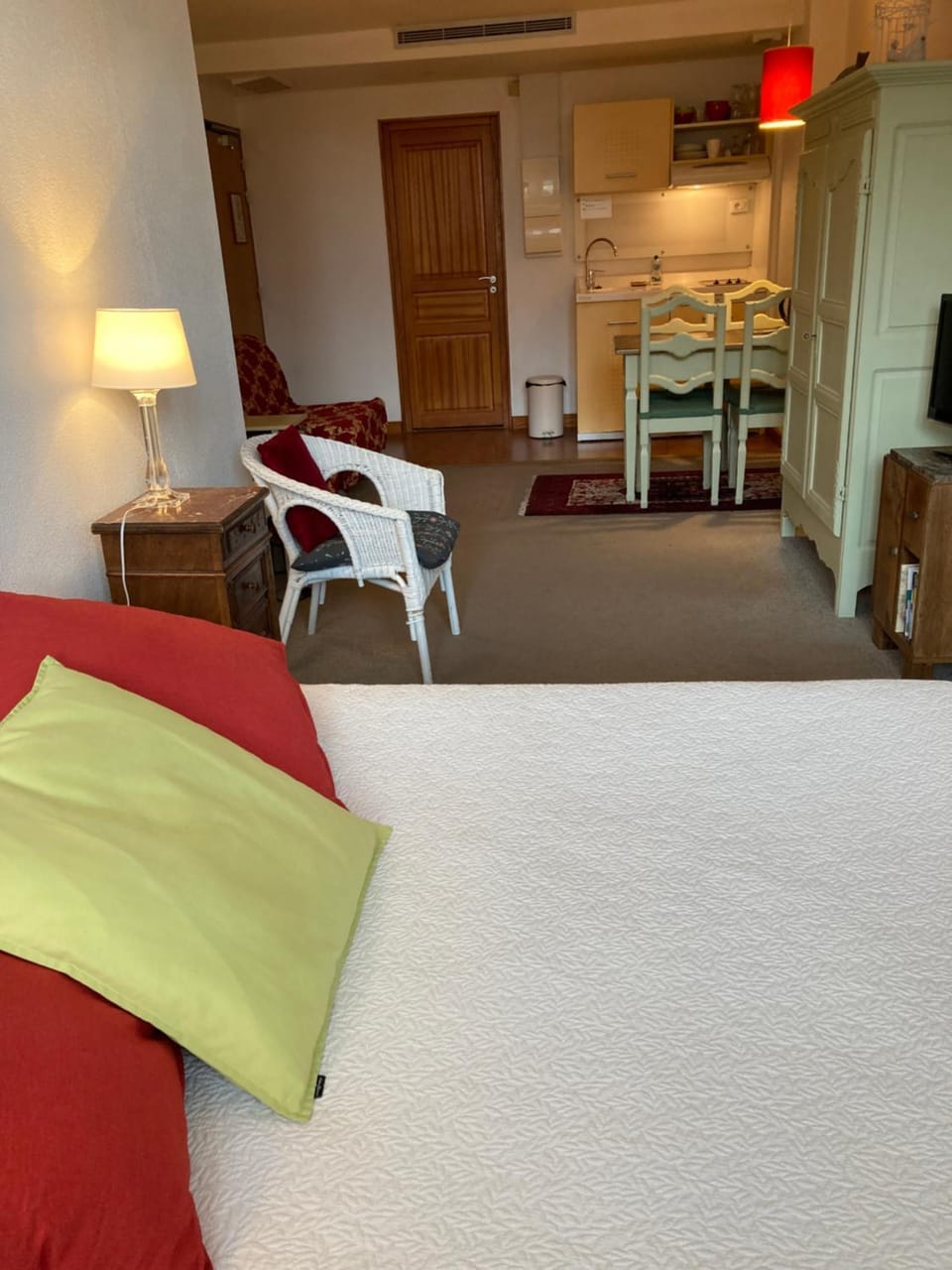 Photo of the whole room