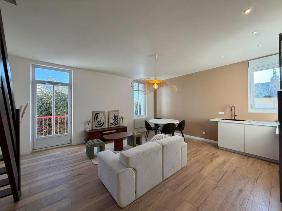 Property building, Communal lounge/ TV room, Living room