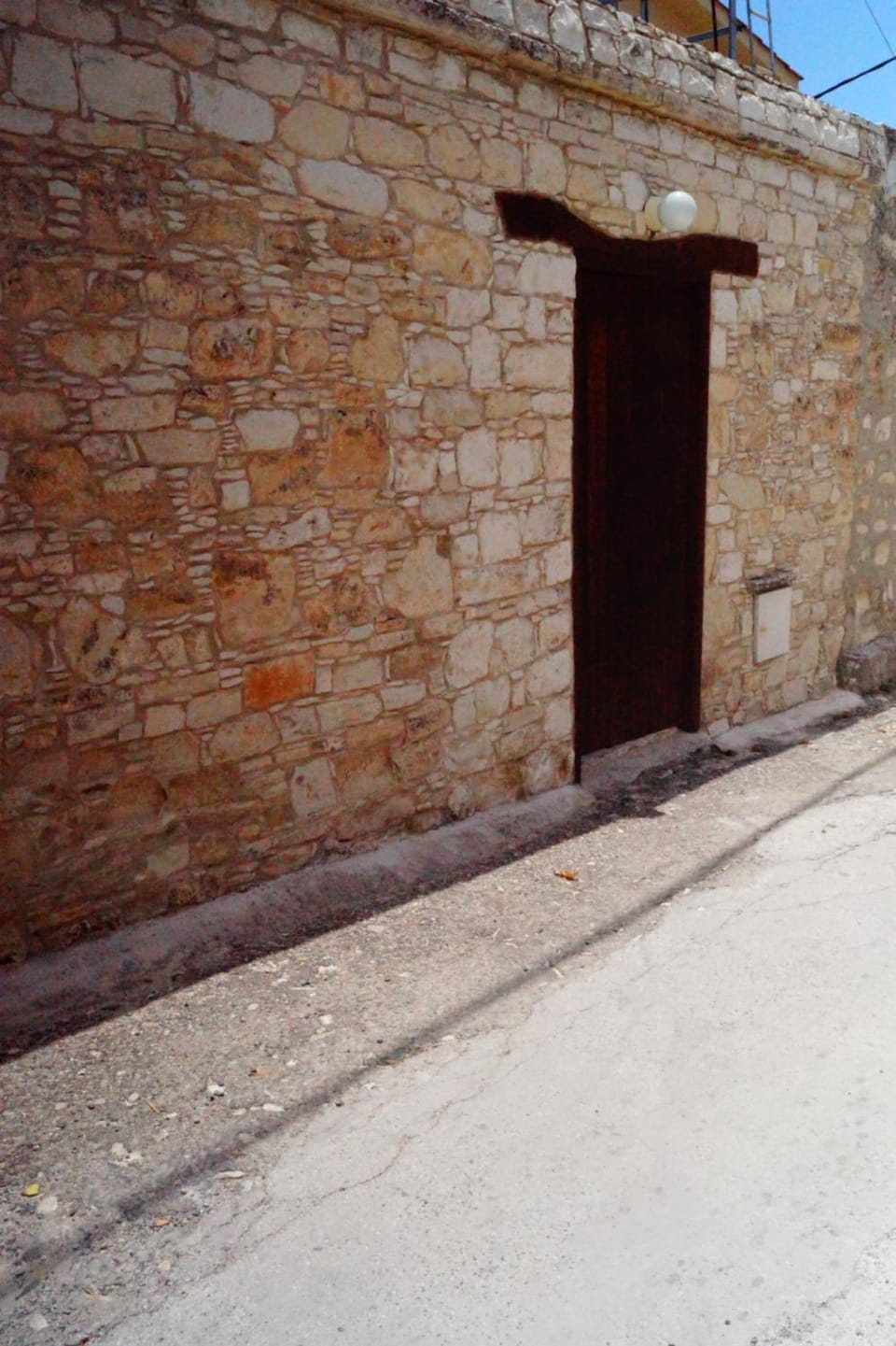 Facade/entrance