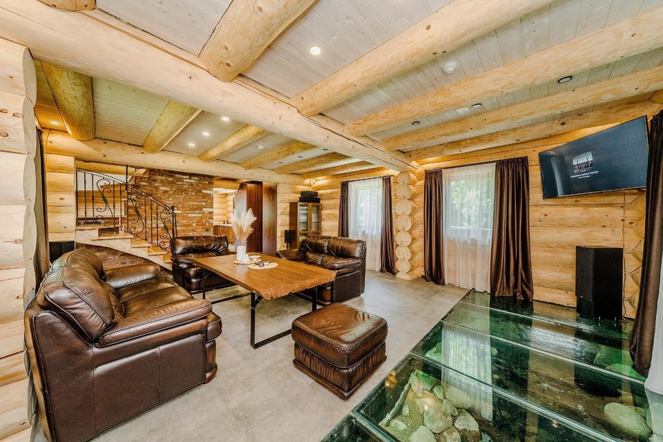 Communal lounge/ TV room, TV and multimedia, Living room, Seating area, Evening entertainment