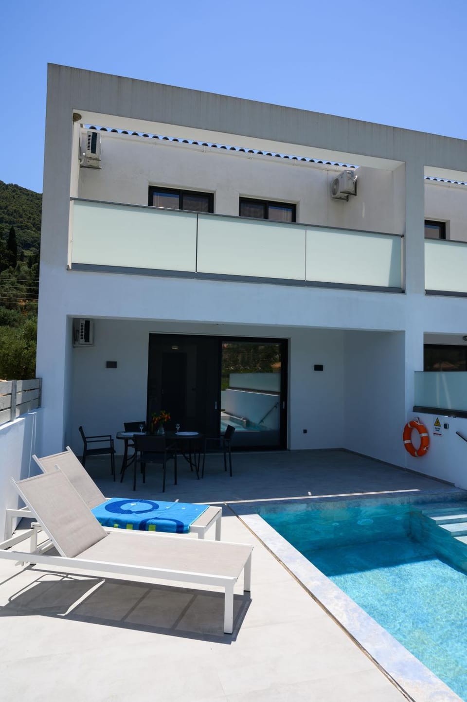 Day, Pool view, Swimming pool, sunbed