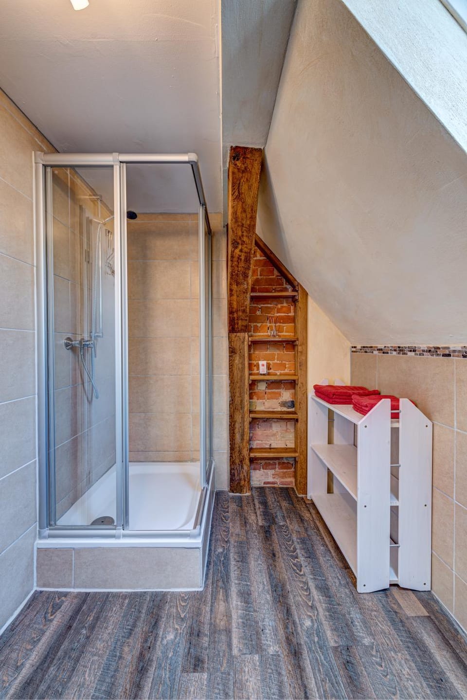 Bathroom, Decorative detail
