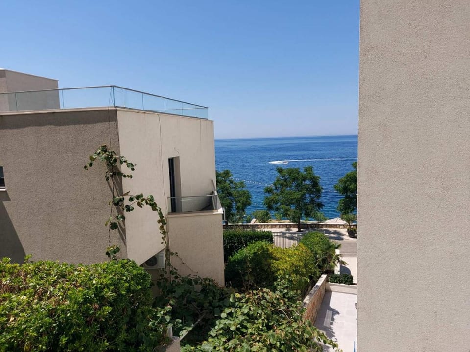 Pogled na more Apartment in Ulcinj Municipality