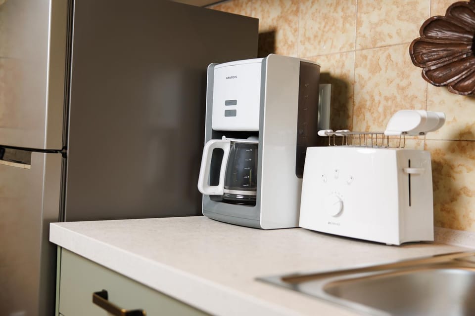 Coffee/tea facilities, toaster, kitchen