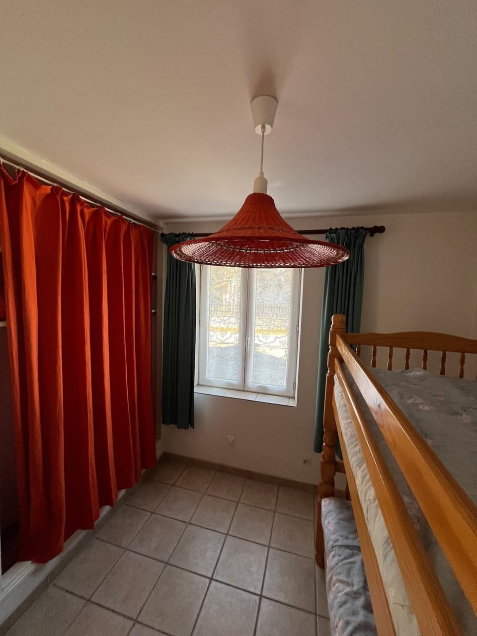 Appartement lumineux , Terrasse, Lac à 5 min Apartment in Provence-Alpes-Côte d'Azur