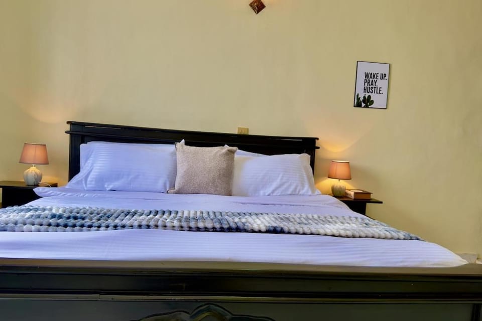 a spacious comfort apartment in Kyanja Apartment in Kampala