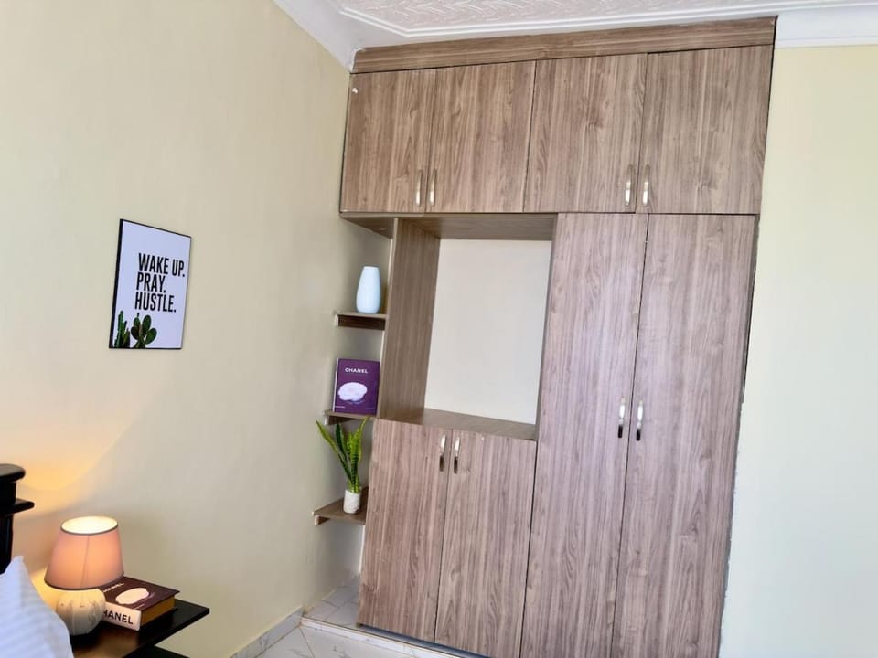 a spacious comfort apartment in Kyanja Apartment in Kampala
