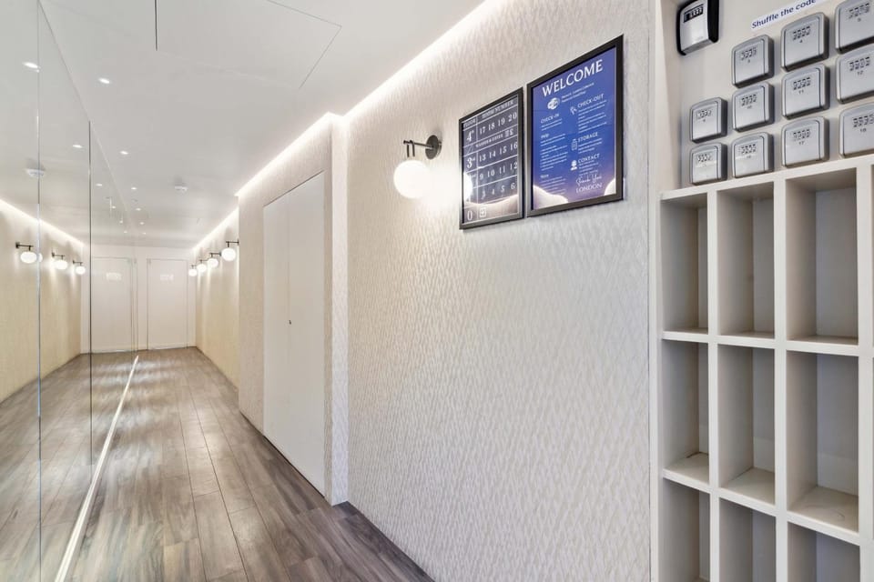 Facade/entrance, Lobby or reception