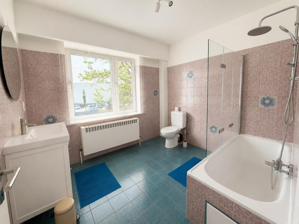 Modern 2 BR apartment in Centre Apartment in Flanders