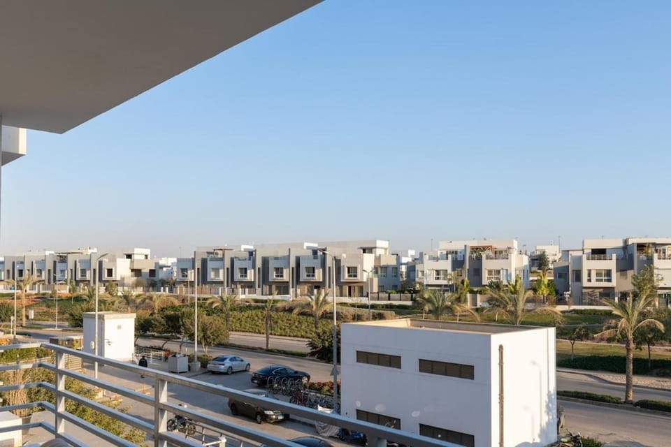 Lourina - Hyde Park, 4BDR, New Cairo by Kennah Apartment in New Cairo City