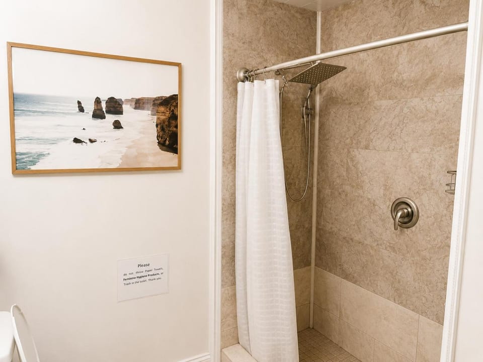 Modern Private Suite, Near Disneyland and LAX Vacation rental in Rowland Heights