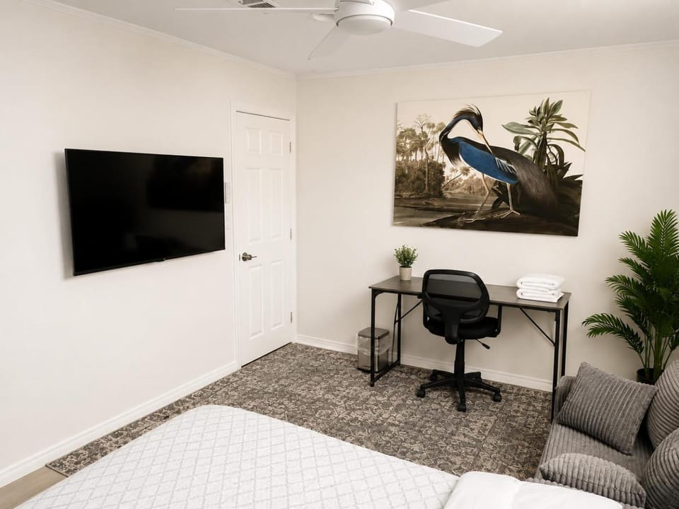 Modern Private Suite, Near Disneyland and LAX Vacation rental in Rowland Heights