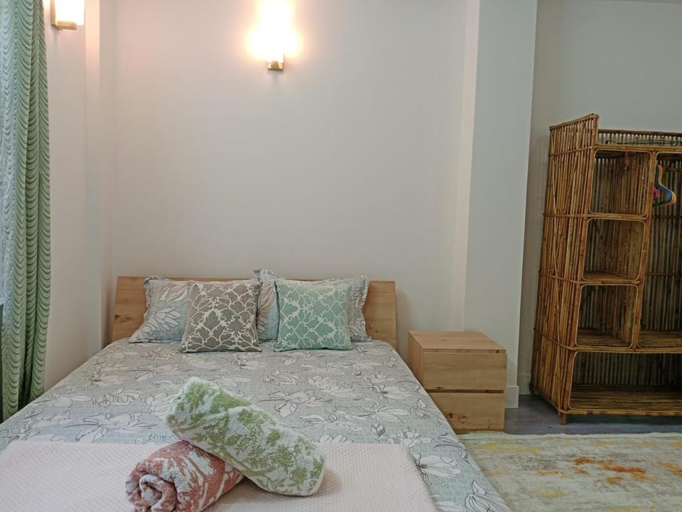 Stupas, Temples and Coffee 2BR Flat in Kathmandu Apartment in Kathmandu