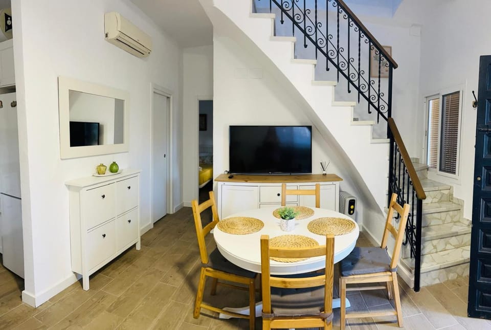 Chalet con piscina en Carmona House in Sierra Norte de Sevilla