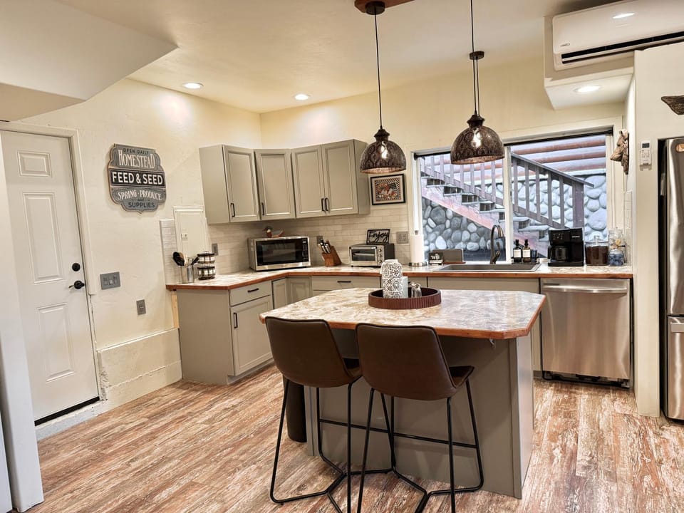 Davis Avenue Luxury Lodge House in McCall