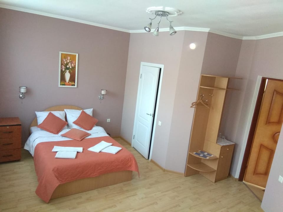 Bed, Photo of the whole room