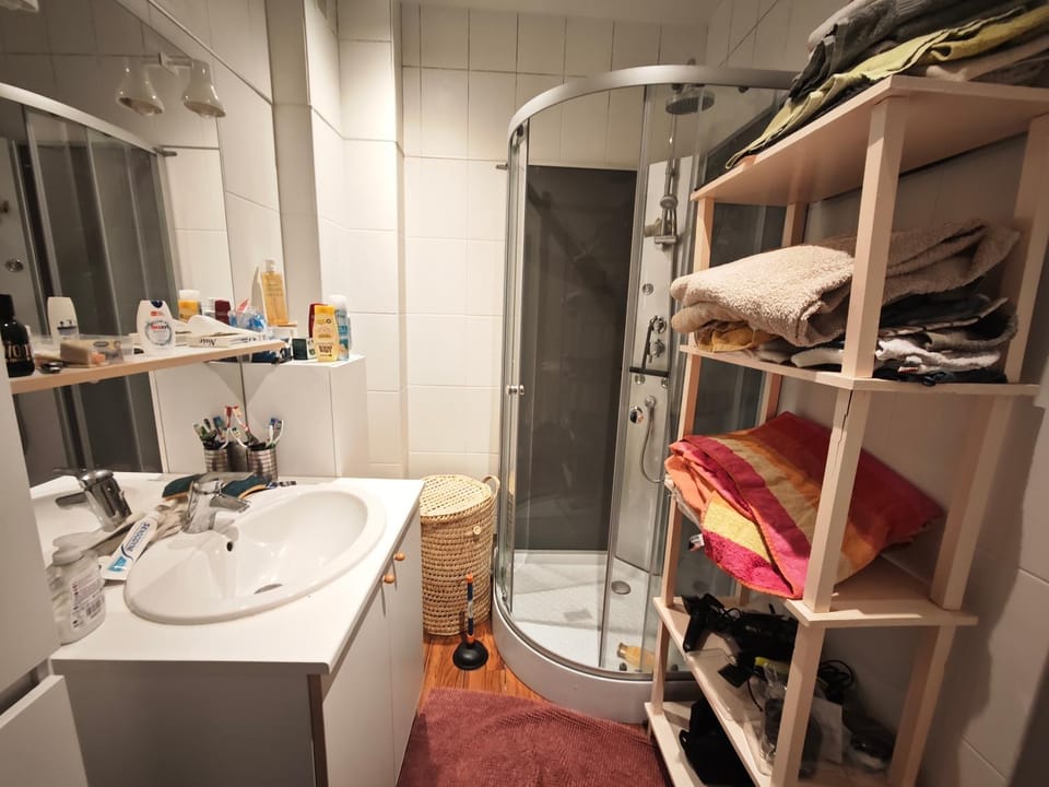 Chambre au centre ville vue sur la Mayenne Vacation rental in Laval
