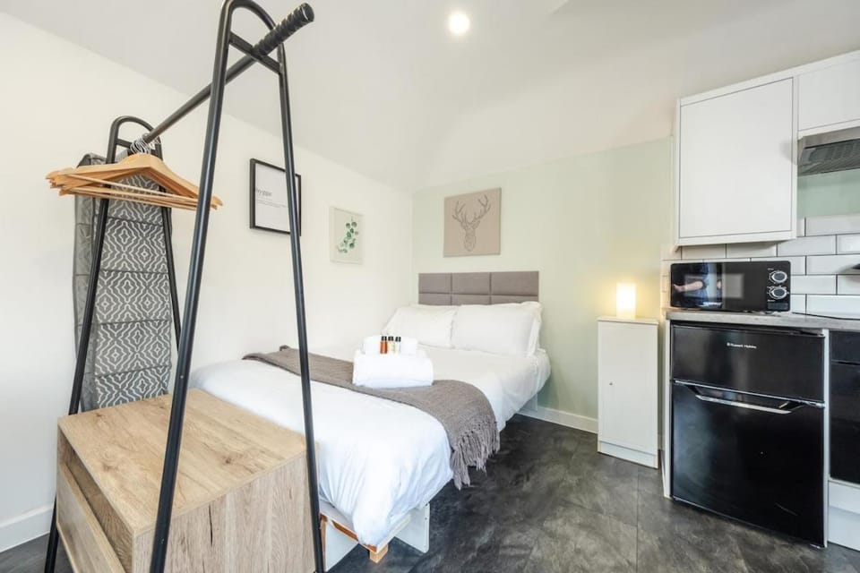 The Snug - Cosy Annexe Hideaway Apartment in Portishead